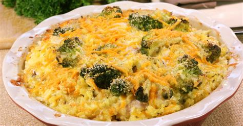 It's an easy and delicious meal that has all of the food groups in one, and one that add rice to chicken and broccoli in the large bowl. Cheesy Chicken And Broccoli Rice Bake - 12 Tomatoes