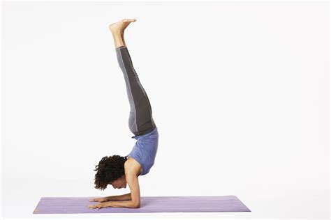 How To Do Forearm Stand Pincha Mayurasana In Yoga Proper Form