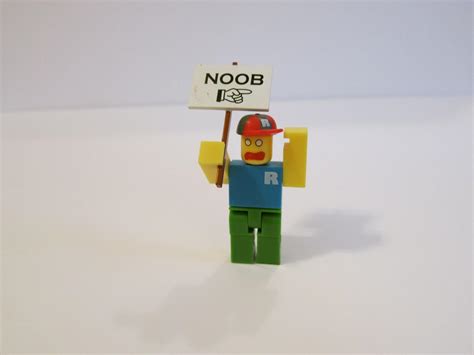 Classic Noob Roblox Mini Figure Rare 1962074229