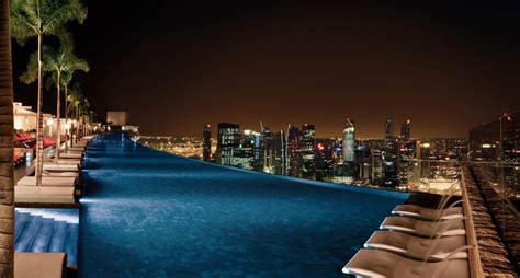 infinity pool attractions in singapore marina bay sands