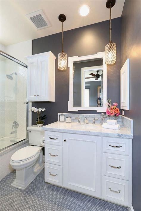 If that amount of money isn't in your budget right now (or it makes you cringe to spend that much at any stage of the game), take inspiration from these light remodels, all of which cost under $3,000. Wow - really good Bathroom Decor Diy | Bathroom design ...