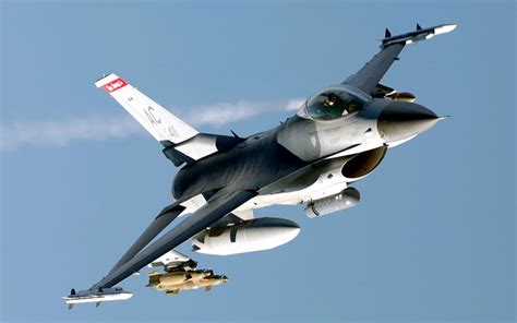 Военный самолет F 16 обои для рабочего стола картинки фото