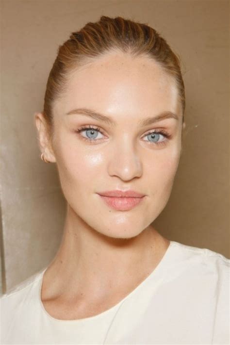 7 Ways to Get the "No Makeup Makeup" Look ... Makeup Makeup tutorial for quick and easy look for office.