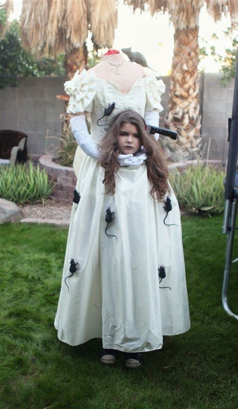 Jill And The Little Crown How To Make A Headless Costume Halloween In 2019 Scary Halloween