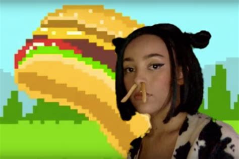 Doja Cat S Cow Themed Rap Mooo Is Viral Gold Video