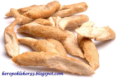 Keropok lekor ialah hidangan yang popular di kelantan. AenNiey Keropok Lekor: Keropok Lekor kelantan