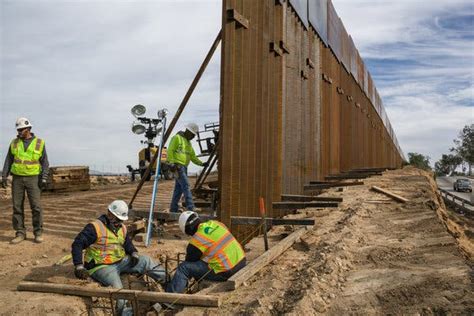 Gofundme Campaign To Build Border Wall Raises Millions Riles Migrant