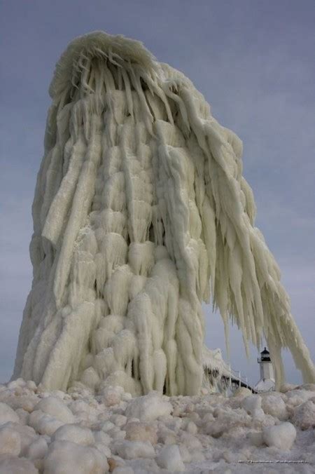 8 Awesome Ice Covered Lighthouses Funcage