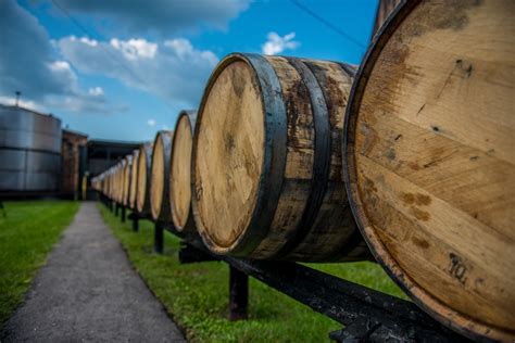 The 10 Best Bardstown Bourbon Distilleries To Visit And More