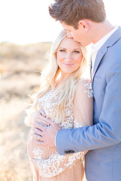 3 Posing Tips For Maternity Sessions Amy And Jordan Blog Photography Tutorials Maternity