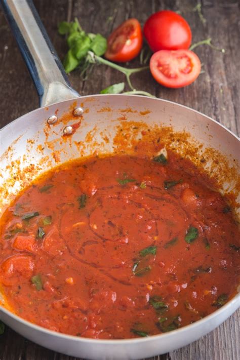 Easy Tomato Sauce A Fast Simple Homemade Tomato Sauce