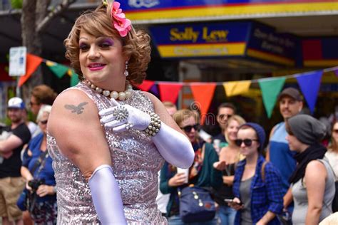 Drag Queen En La Marcha Del Orgullo Gay Del Festival Midsumma 2016 En