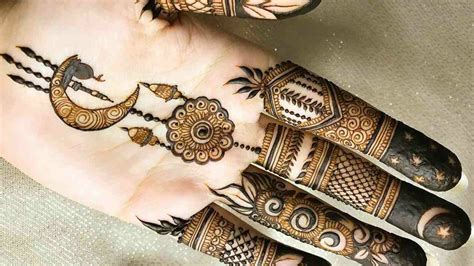 However, the day is associated with the remembrance of the sacrifice made by two great prophets, hazrat ibraheem. 40+ Eid Al-Adha Mehndi Designs 2020 | Best Mehndi Design ...