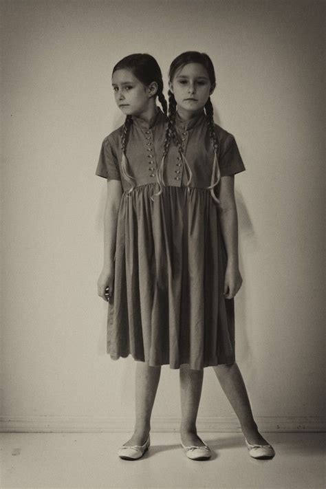 Pin By Oqtay On Быстрое сохранение In 2022 Conjoined Twins Twins Paranormal Aesthetic