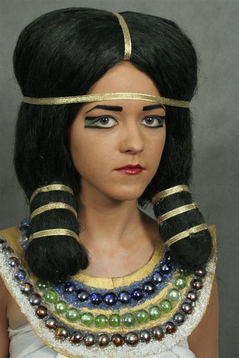 Maybe you would like to learn more about one of these? Egyptian jewelry | Египетский макияж, Египетский макияж ...