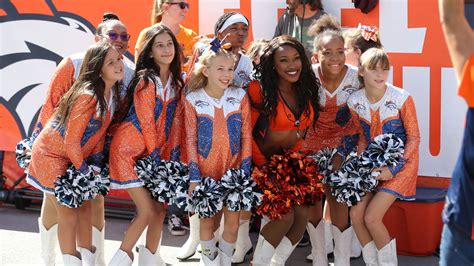 The denver broncos cheerleaders are the official cheerleading squad of the denver broncos. Junior Denver Broncos Cheerleaders: photo gallery ...