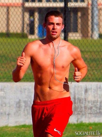 Jonathan bennett keeps in shape on wednesday (july 29) in los angeles, doing a bit of shirtless exercising before shooting his new movie. Jonathan Bennett ️ ️ | Jonathan bennett, Shirtless, Cross ...