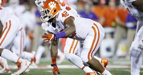 The yahoo sports podcast network. Sports Illustrated unveils preseason top 25