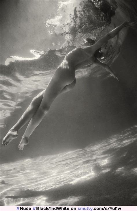 Vintage Naked Underwater Hot Sex Picture