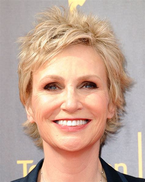 Great Haircuts For Older Women With Thinning Hair - 50 Best Short