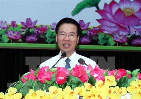Standing Member Of Party Central Committee‘s Secretariat Pays Tet Visit