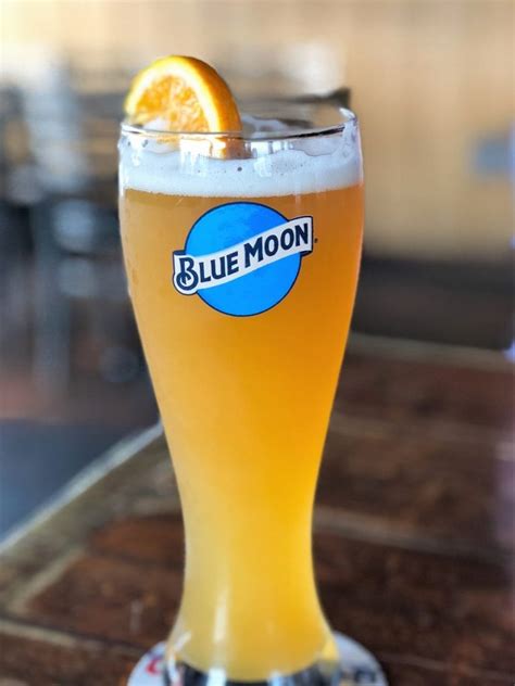 Blue Moon Beer Price Sizes And Buying Guide Updated 2024