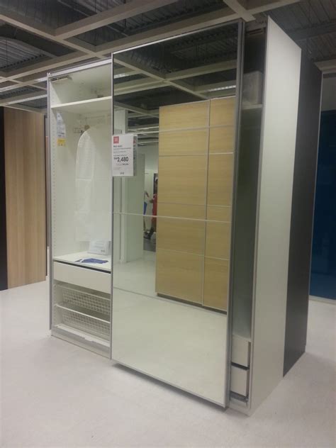 Lihat model lemari pakaian dari ikea yang hadir dengan beragam desain lemari pakaian minimalis untuk hidupkan kamar tidur sesuai kebutuhan. Almari Ikea Murah | Desainrumahid.com