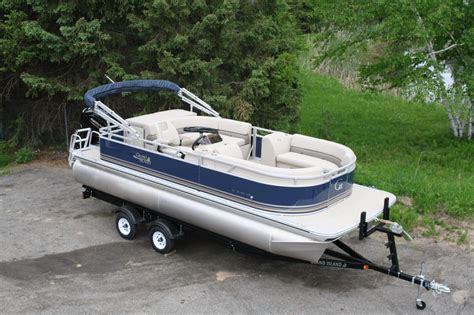 New Two Tube 21 Ft Pontoon Boat With 115 Hp And Trailer 2022 For Sale