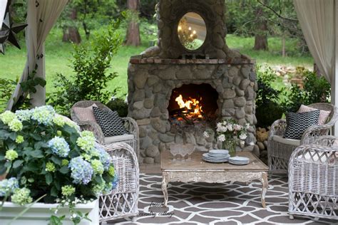 Entertaining A Fresh Inviting Look On The Patio French Country