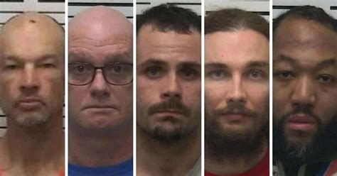 Do Not Approach The Fugitives Hunt On For 5 Missouri Inmates