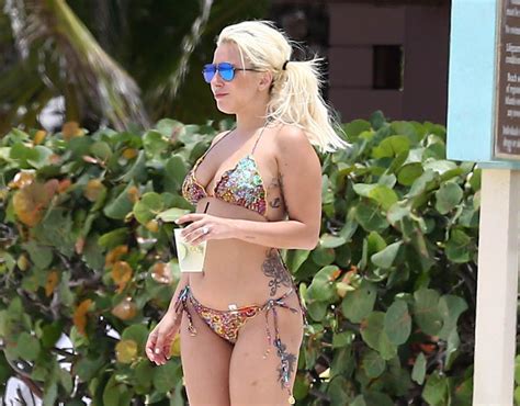 Lady Gaga Shows Off Her Curves In A Multi Coloured Bikini In The Bahamas Lady Gaga Shows Off