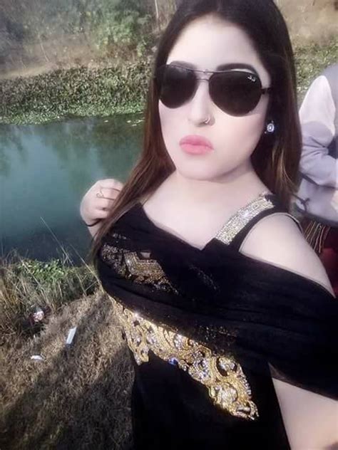 Pashto World Official Blog Pashto Actress Muneeba Hot And Beautiful