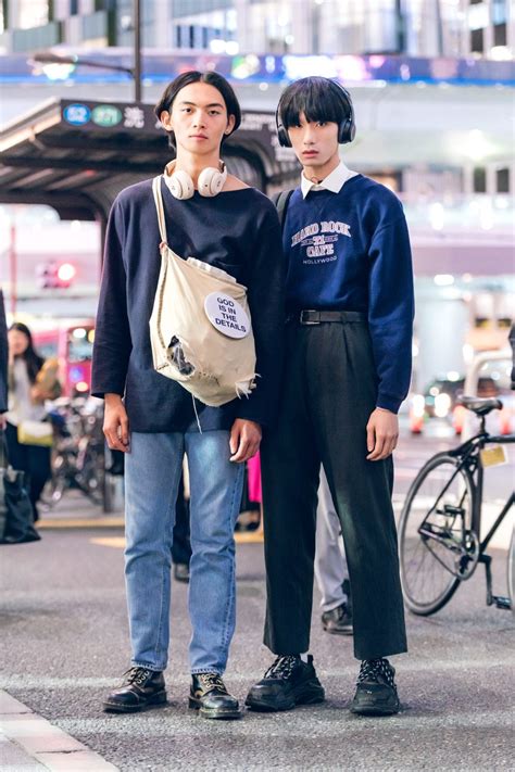 the best street style from tokyo fashion week spring 2020 vogue japan street fashion japanese