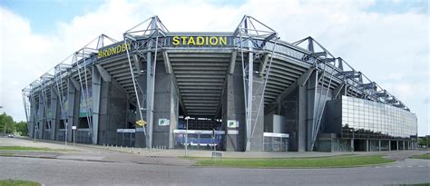 Det blev oprindeligt opført i 1965 og efter en omfattende ombygning i 2000 har brøndby stadion nu en. Brøndby Stadion (Vilfort Park) - Stadiony.net
