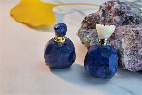 Large Flat Round Blue Vein Stone Perfume Bottle