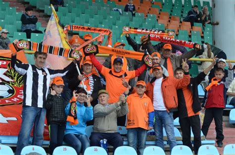 Шахтер футбол клубы), commonly referred to as fc shakhter karagandy (kazakh: Футбольный клуб Шахтёр Караганда - Фоторепортаж с ...
