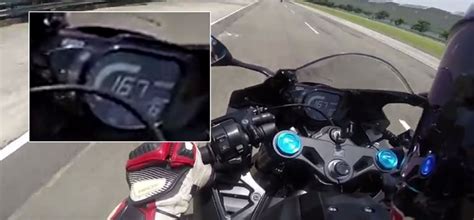 This bike is already available in some of the international markets. มาแล้ว !!! ผลการทดสอบ Top Speed ของ Honda CBR250RR ทั้ง 2 ...