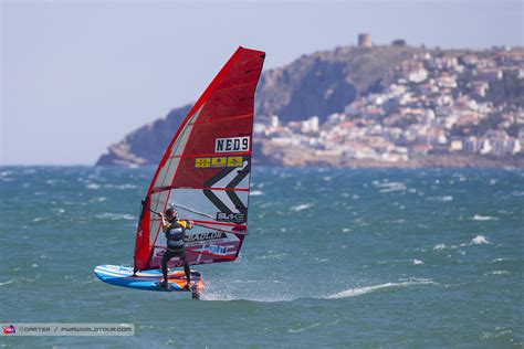After all, the jury decided that because he would have given camboni too little space at the top buoy. PWA WORLD WINDSURFING TOUR: Costa Brava 2019
