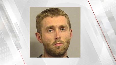 Man Arrested After Running From Police Through Tulsa Neighborhood