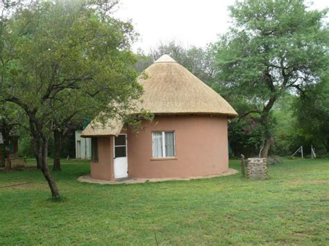 The main rondavel should have a raised kitchen floor with space for a table in the centre, while the living area should have a sunken floor. Amanzimloti Riverside Bush Camp - Thornybush Game Reserve ...