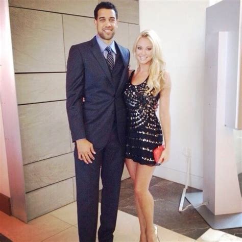 Landry Fields S Model Girlfriend Elaine Alden Announces They Are Engaged On Twitter [pictures