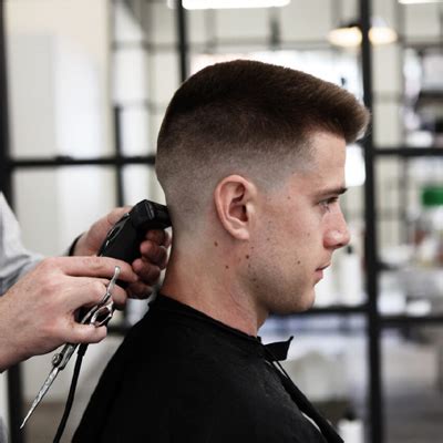 And so if you are looking for something that will make you look awesome in 2021 check the styles below. Men's Clipper/Skin Fade - Behindthechair.com