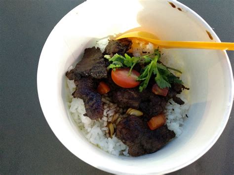 Membuat kambing panggang ala orang kampung. Menyicip Kambing Guling 'Bakaraloka' Bumbu Rempah di ...