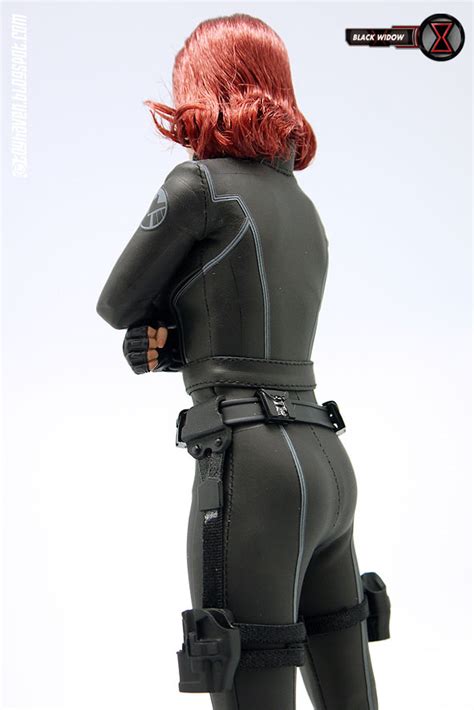 Black widow (natalia romanova, aka natasha romanov) is a marvel comics super heroine. toyhaven: Review Hot Toys The Avengers 1/6th scale Black ...