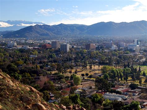 5 Best Neighborhoods in Riverside CA for Young Professionals - Movoto