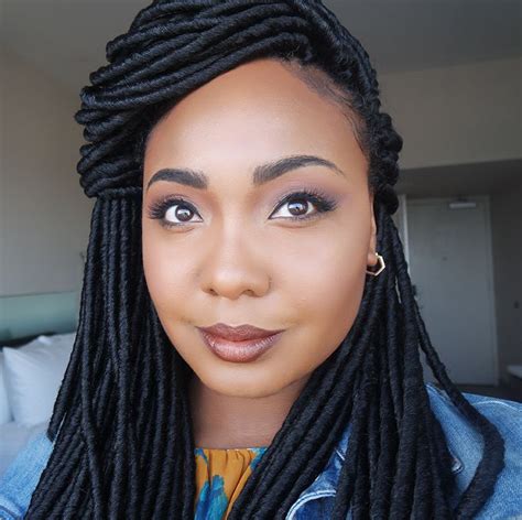 Also known as latch hook braid hairstyles. Show & Tell: Realistic Crochet Faux Locs | Faux locs ...