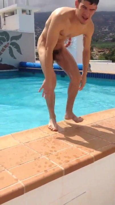 Str Guy Nude And Hart In Hotel Pool Hunk Big Cock Xhamster
