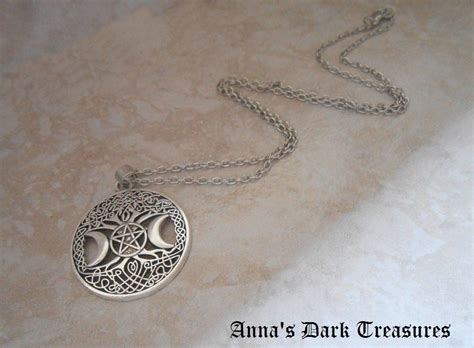 Triple Moon Goddess Wicca Pentagram Magic Amulet Necklace Gothic T