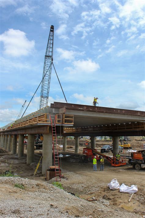 Elevated Roadway Structure Takes Shape Build Kci