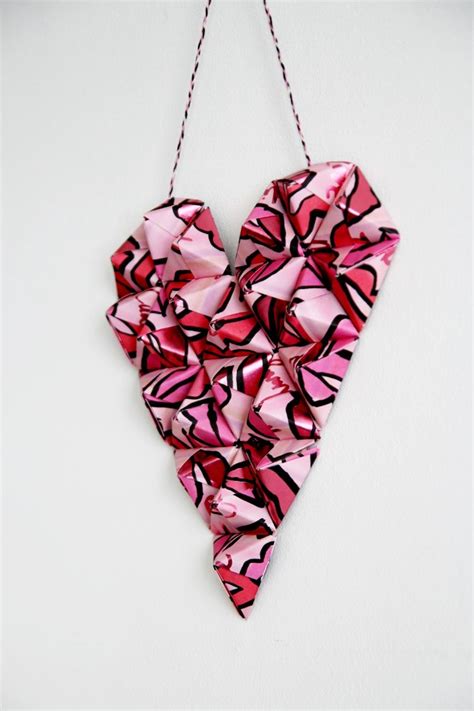 Decorate For Valentines Day With This Diy 3d Origami Heart Wall Art